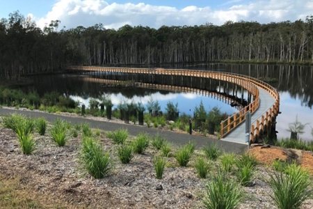 The recycled plastic boardwalk at the Urunga Wetlands. Image credit: Bellingen Shire Council