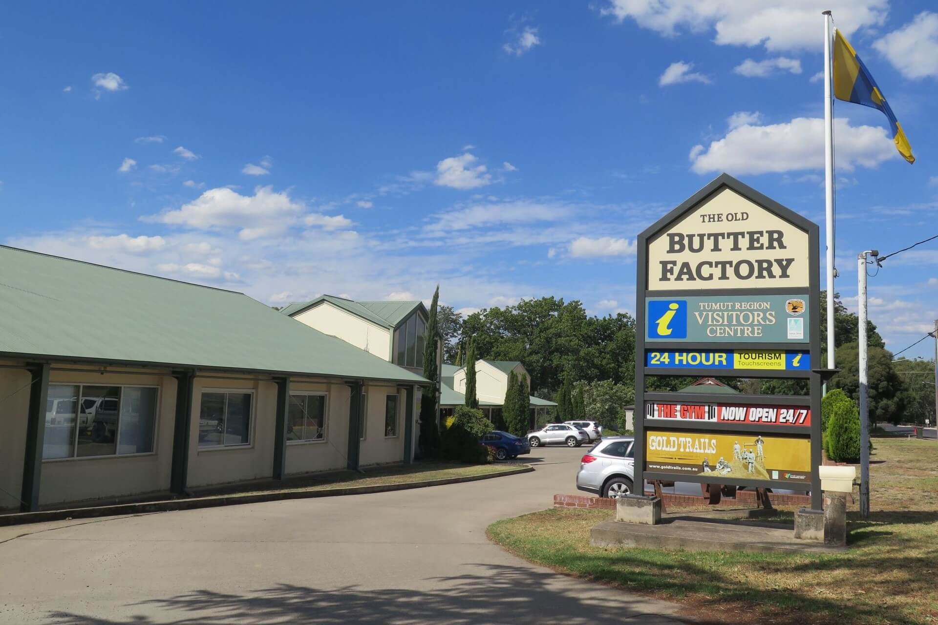 Tumut Visitor Information Centre. Credit: E Sheargold/DCCEEW